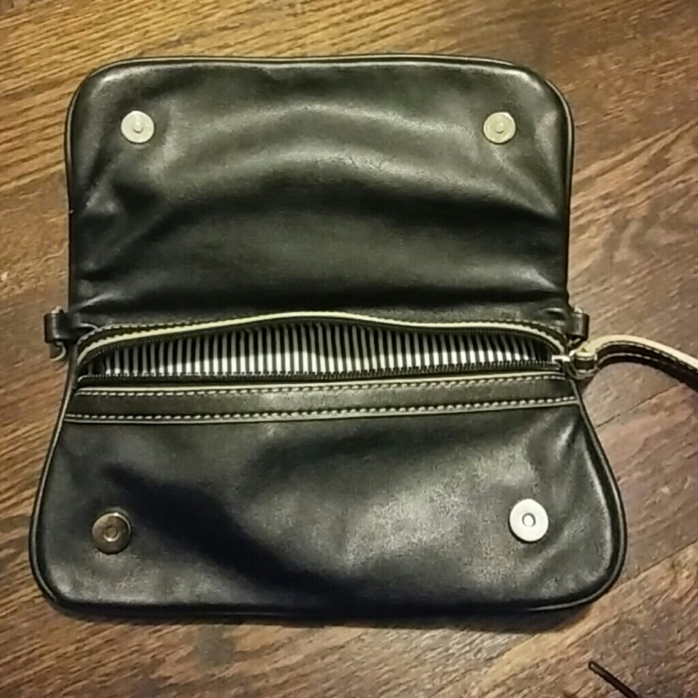 Nine West Black Clutch purse - Picture 3 of 8